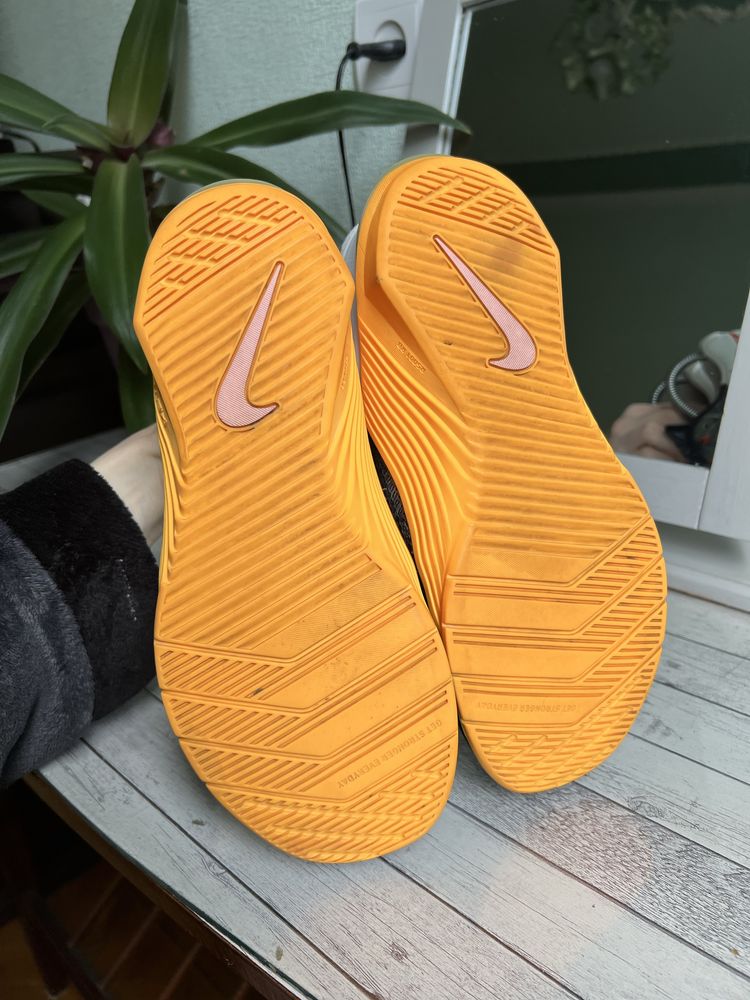 Nike Metcon 5  Женские спортивные кроссовки