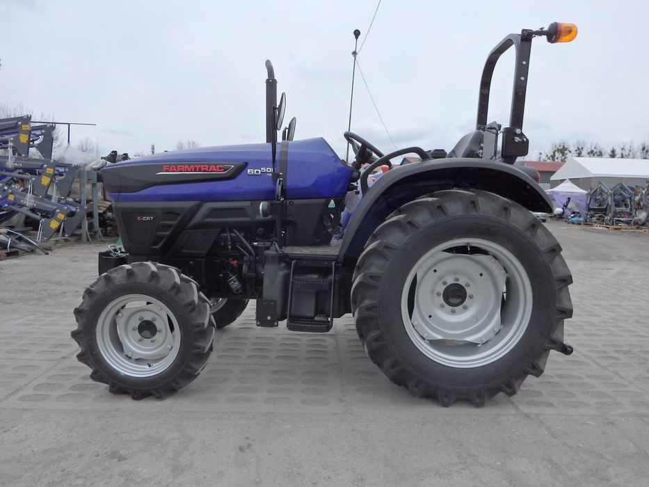Ciągnik Farmtrac 6050 DTc V 49 KM traktor rolniczy