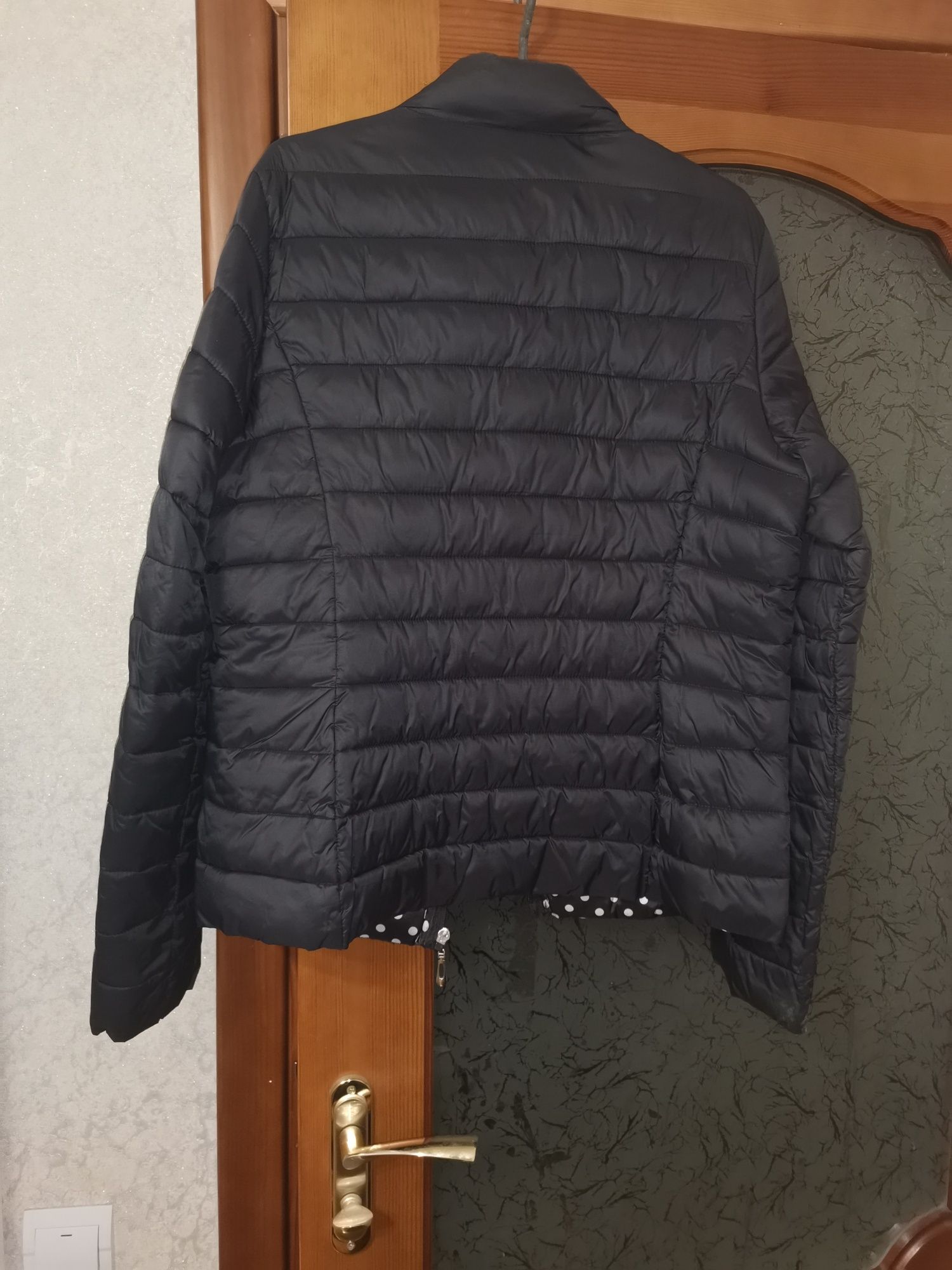 Жіноча куртка 48-50 розмір