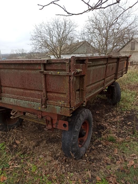 Прицеп ПТС-4 з циліндром.