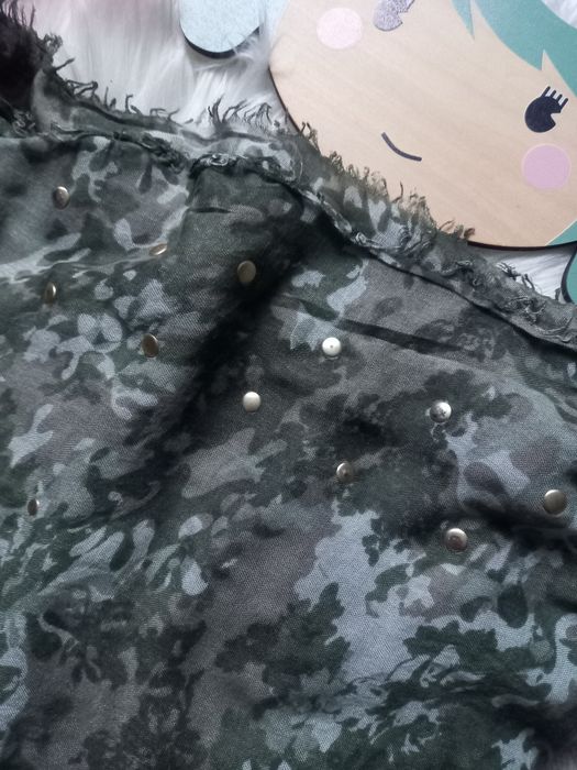 Przepiękna husta szal moro zieleń duża cekiny blaszki  duży