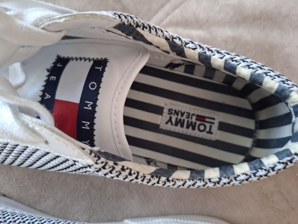 Мокасини TOMMY HILFIGER в класному стані