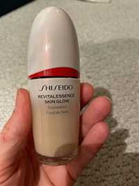 Shiseido Revitalessence skin glow podklad 150