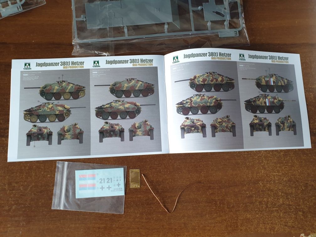 Сборные модели немецких САУ Hetzer 1/35 Takom