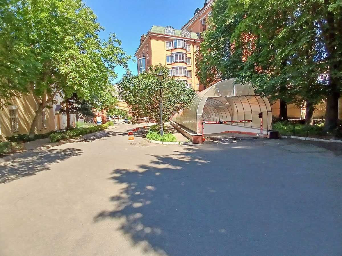 Від власника Окрема будівля 1280 м² Мазепи вул. 10 Метро Арсенальна