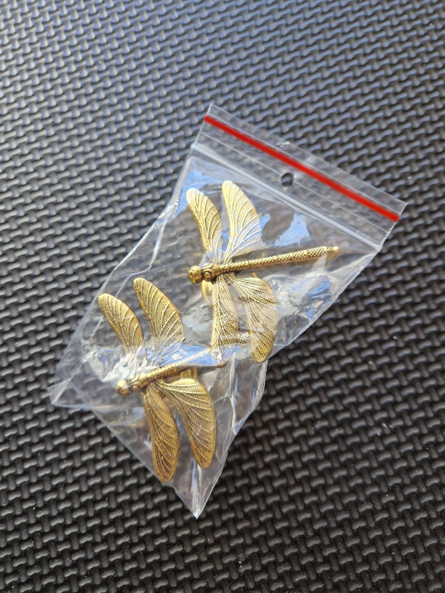 2x uchwyt ozdobny złoty starzony ważka do mebli komody szafy 60 x 47mm