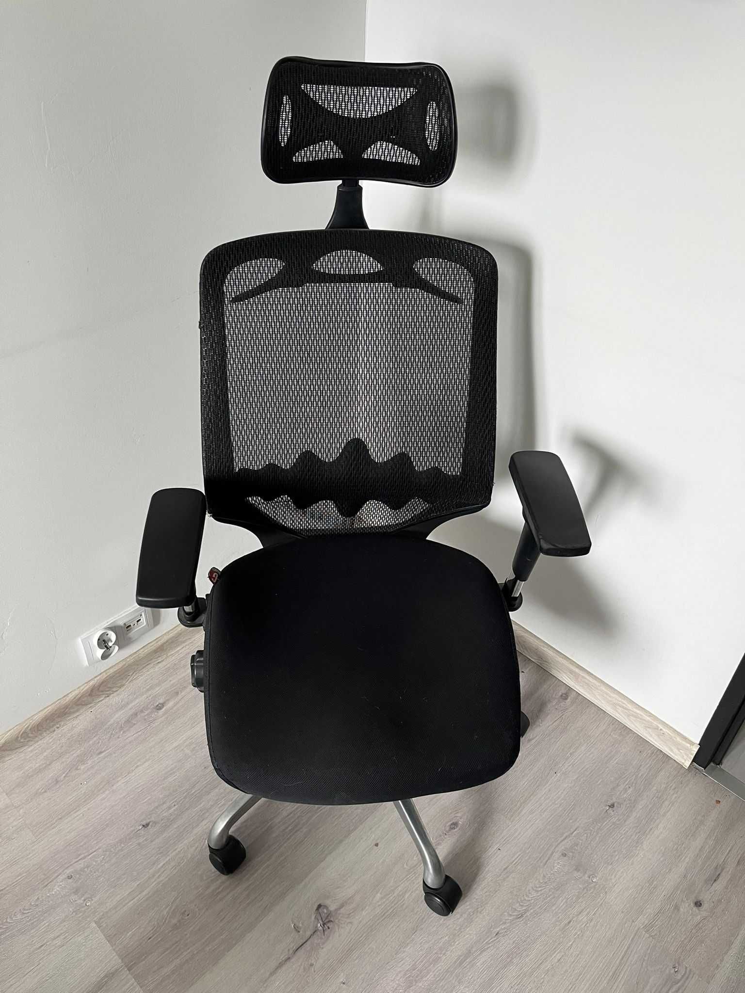 Krzesło biurowe Fotel Futura 4S