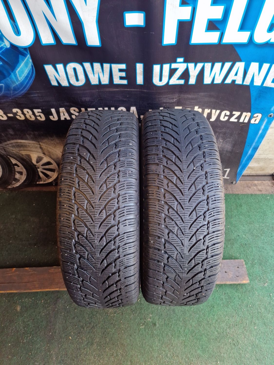 Opony zimowe 215/70/16 Nokian Para