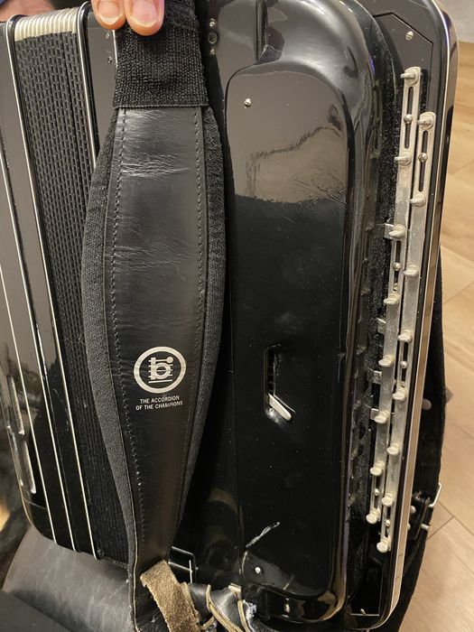 Akordeon guzikowy Hohner Morino Artiste IX D B-Griff