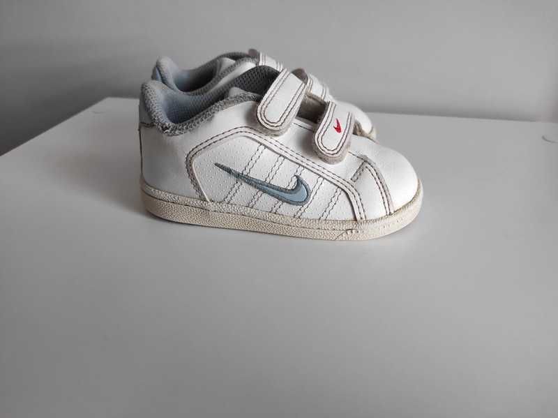 Buty sportowe białe dziecięce Nike r 21, 5 cm