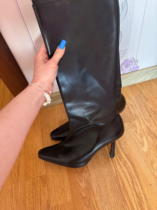 Чобітки на шпильці