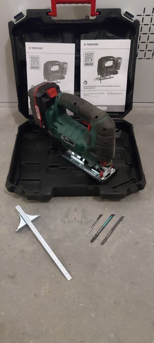 Serra de Recortes Parkside PSTDA 20-Li C3 (com ação pendular e bateria