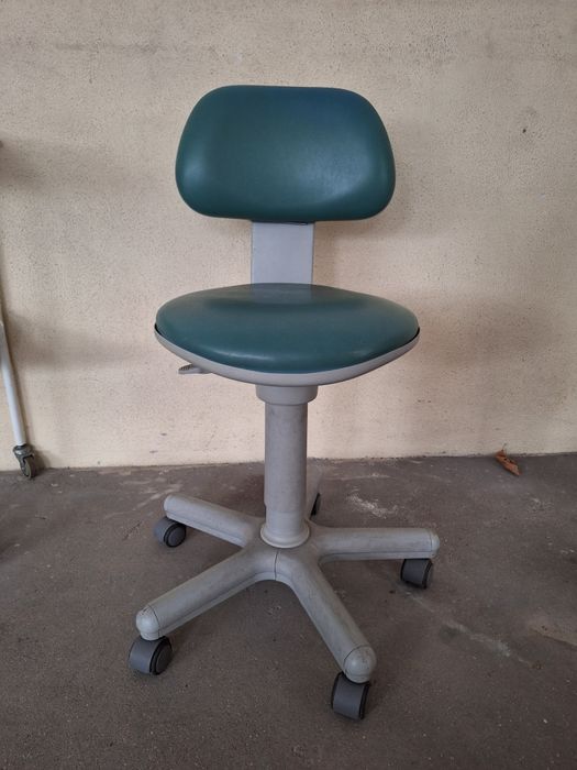 Banco de médico dentista ou assistente ANTHOS
