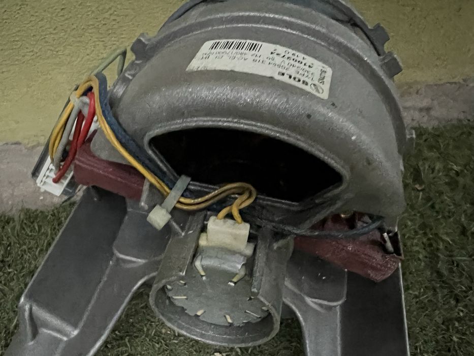 Двигун пральної машини Candy 41002724 Sole 20584.316