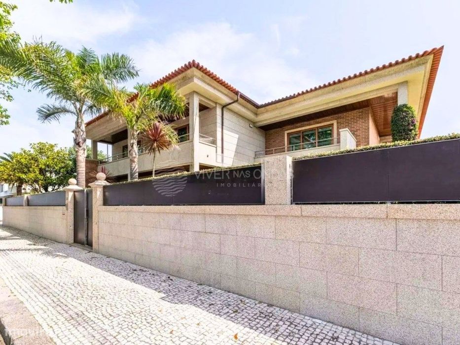 Moradia de Luxo T6 com Vista Panorâmica de Rio e Mar - Esposende