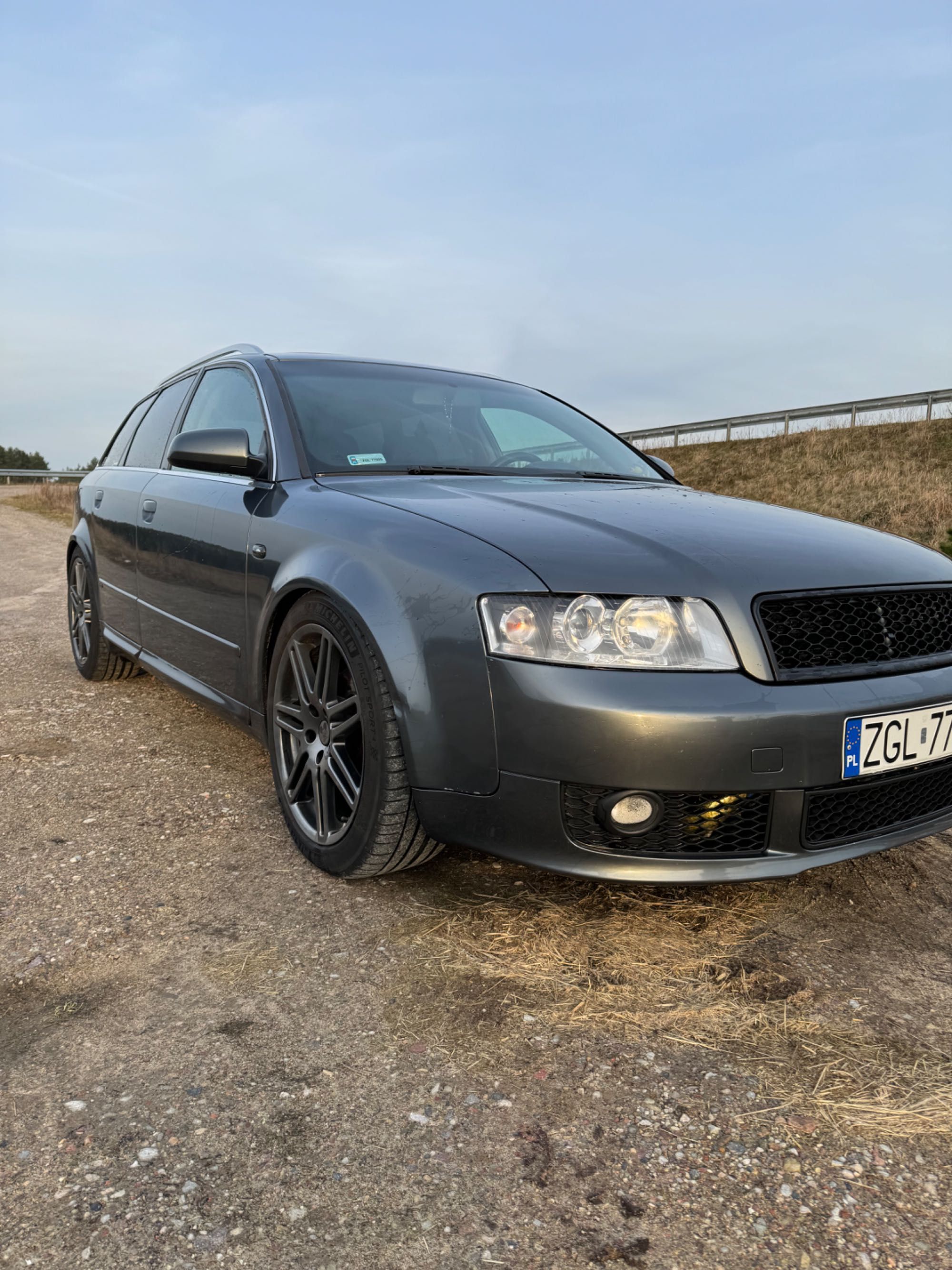 Audi A4 B6 1.9 TDI OŚKA AWX