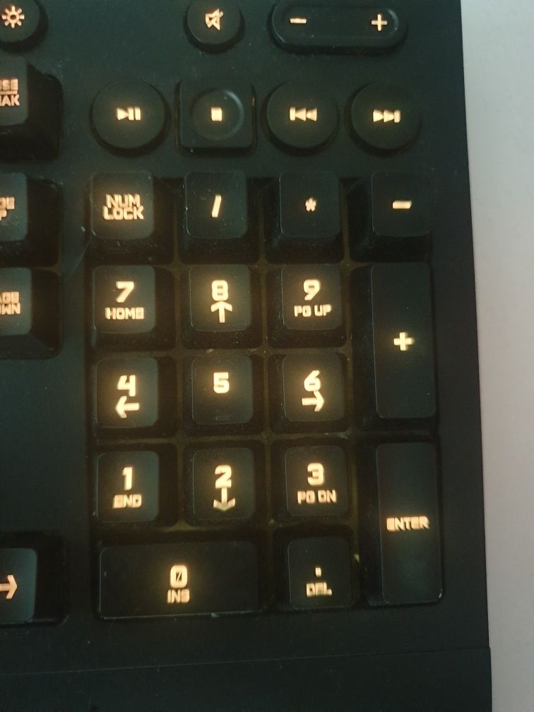 Klawiatura logitech g213 pudełko tylko zgniecione