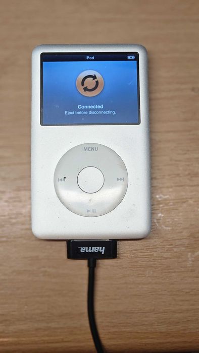 Zestaw DJ: Numark MixDeck + iPod Classic 80 GB – Gotowy do gry!