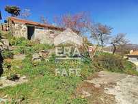 Moradia em pedra para restauro - Lagoa