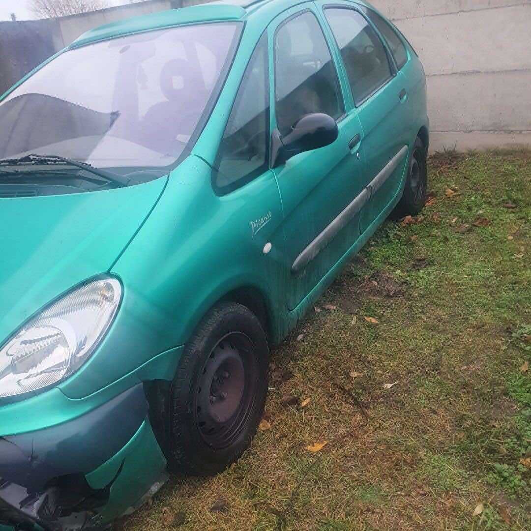 Citroen Xsara Picasso 1.8 benzyna kolor zielony metalik KRX na części