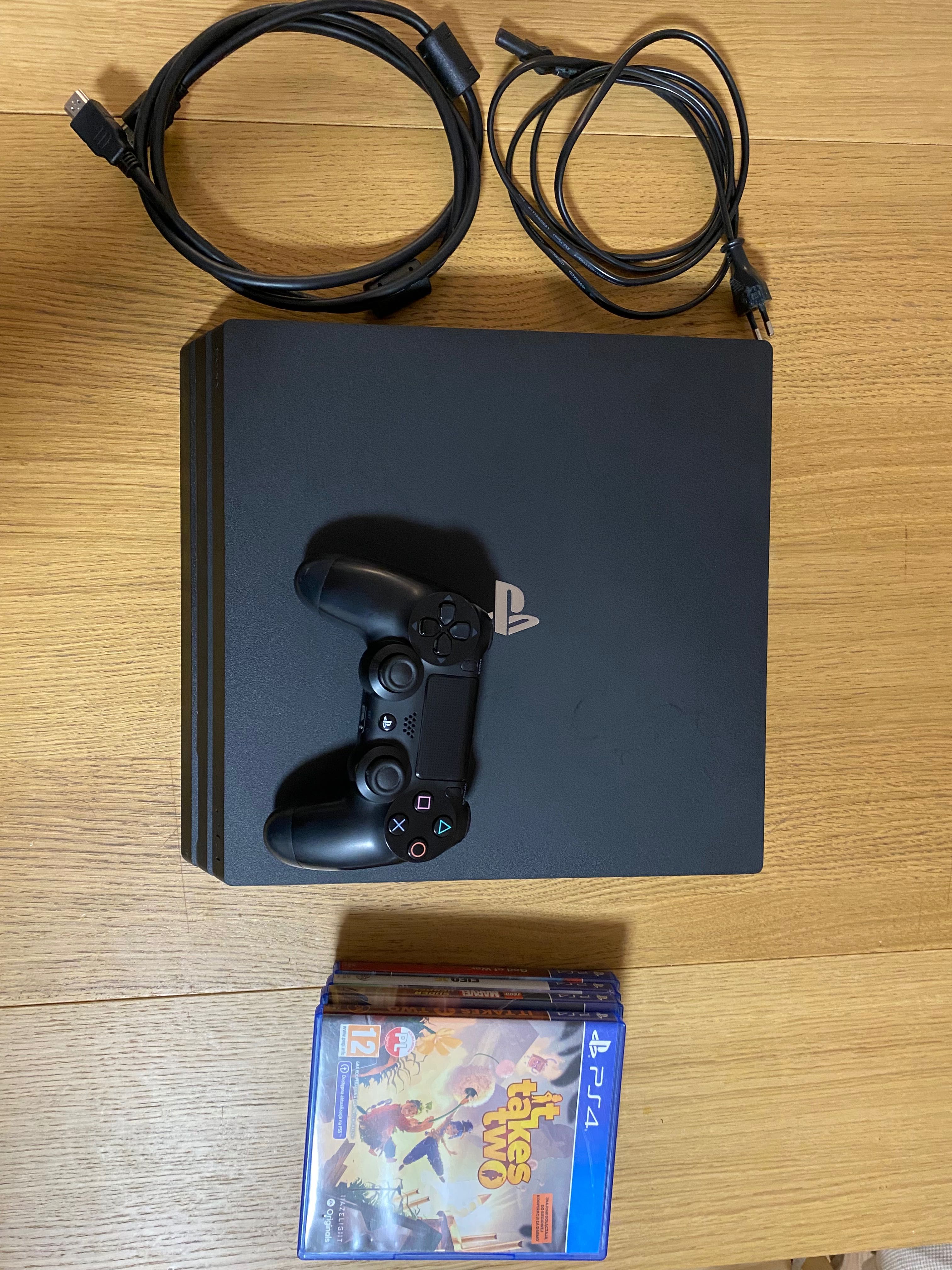 PS4 Pro 1TB z dyskiem SSD + 4 gry + pad + komplet okablowania