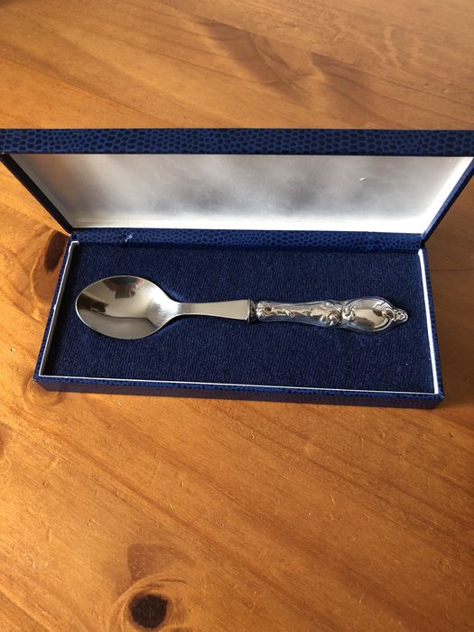 Colheres de bebe com cabo de prata