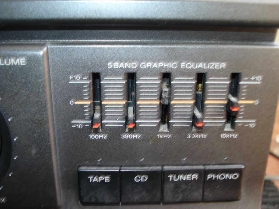 Aparelhagem Sony dos anos 90 a funcionar