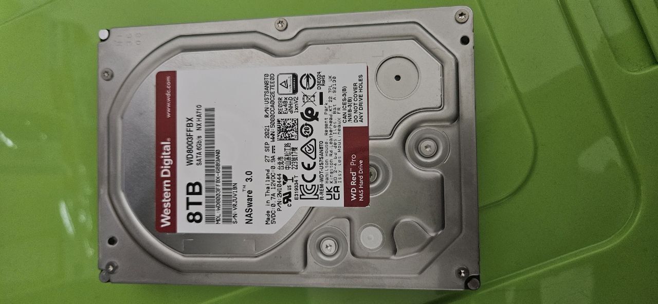 Новий неробочий жорсткий диск WD Red Pro 8 TB