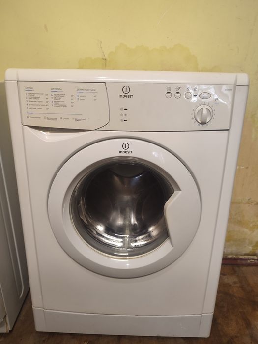 Продам Стиральную машину indesit