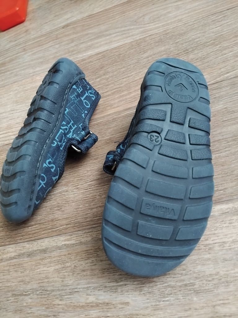 Продам тапки для хлопчика