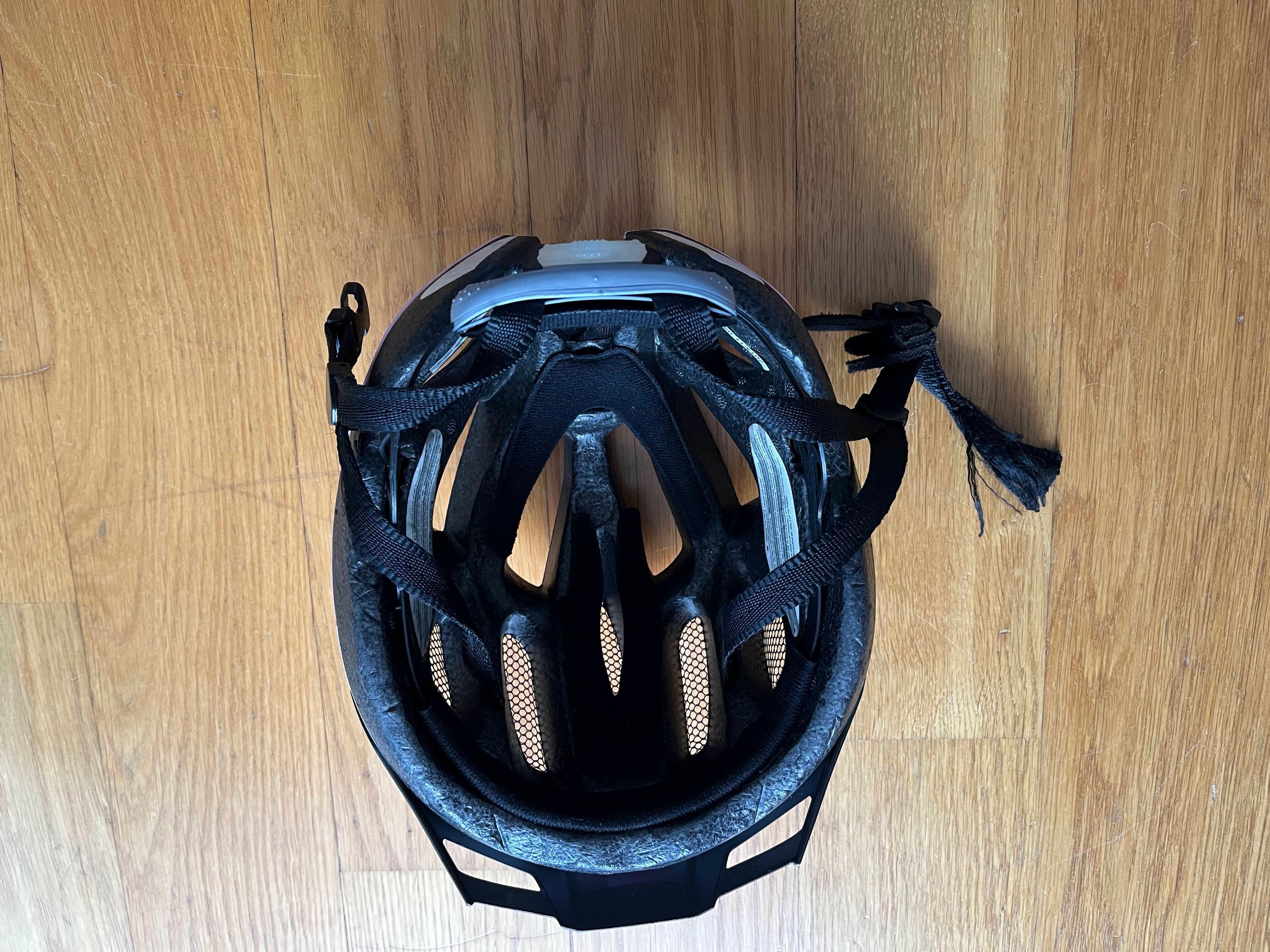 Kask rowerowy dla dziecka z tylną lampką, 49-54 cm, biało różowy