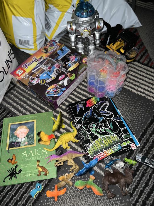 Іграшки, робот, конструктор