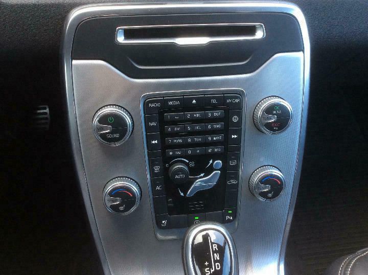 Volvo V70 1.6D de 2010 para peças
