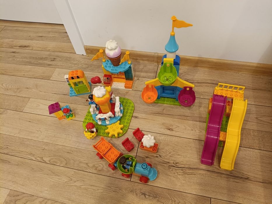LEGO DUPLO 10840 Duże wesołe miasteczko kompletny