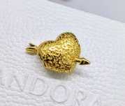 Charm's do Pandora złote serduszko przebite strzałą srebro S925