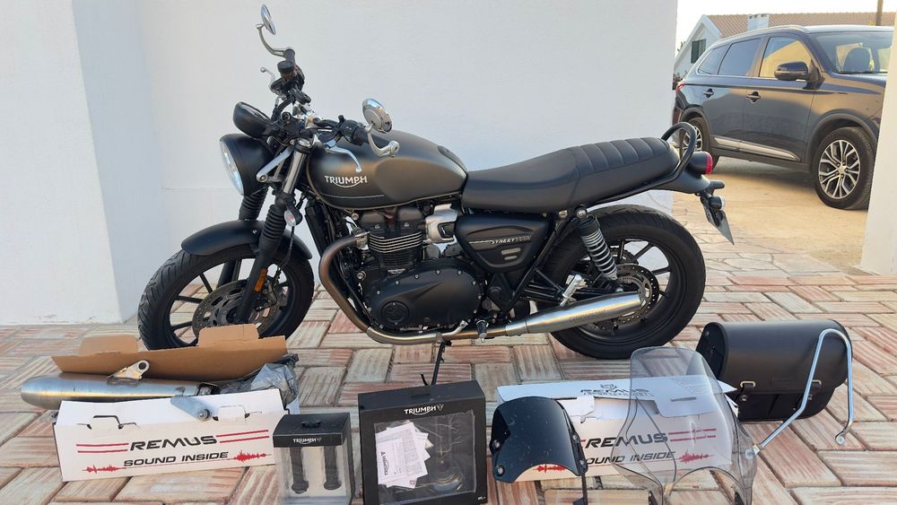 Triumph Street Twin