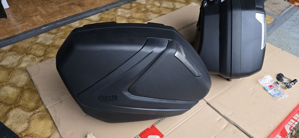 Kufry boczne givi v37