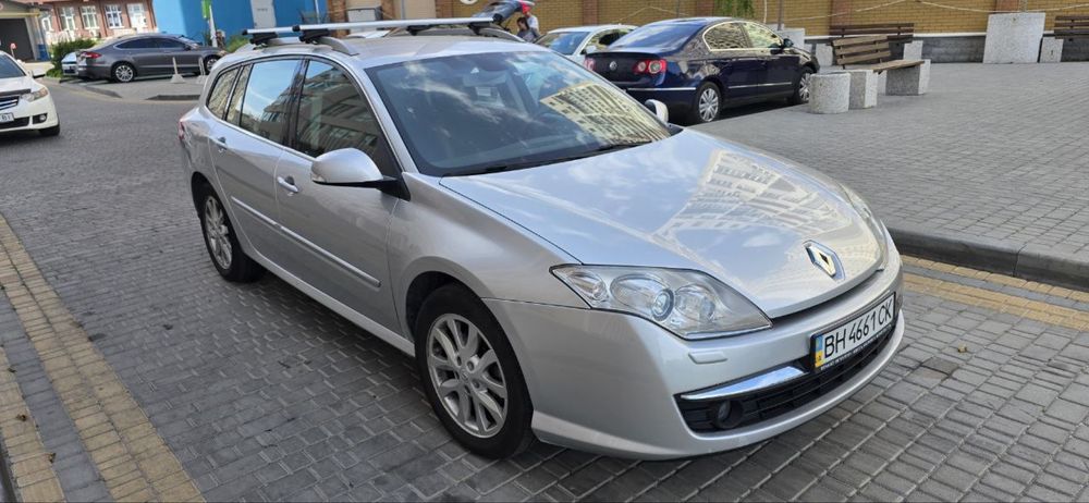 Renault Laguna 3 2008 універсал офіційний 2.0t 170лс бензин 96000км