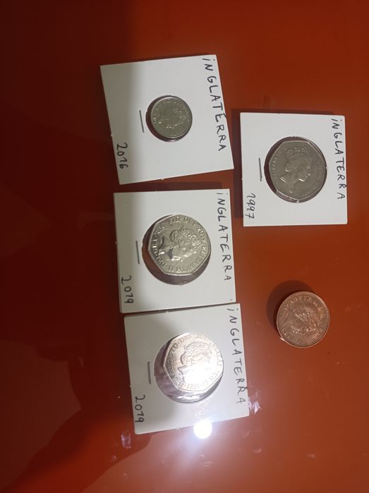 Moedas e notas diversas