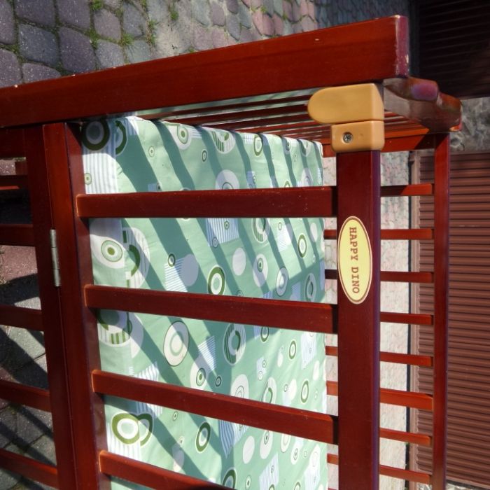 Дитяче ліжечко імпортне в хорошому стані.