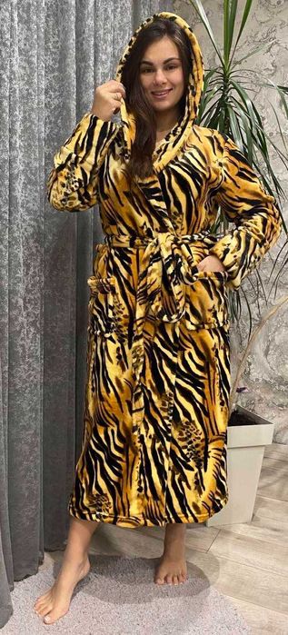 Женский махровый халат Romance / Халат с капюшоном на запах XL-6XL