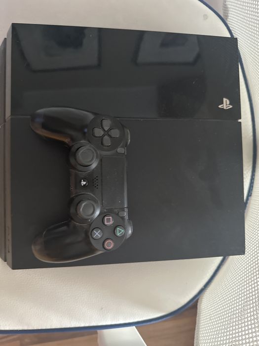 Ps 4 z padem 820 gb