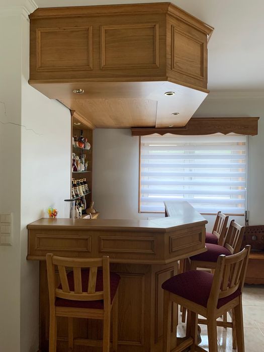 Bar de Sala Elegante – Excelente Estado