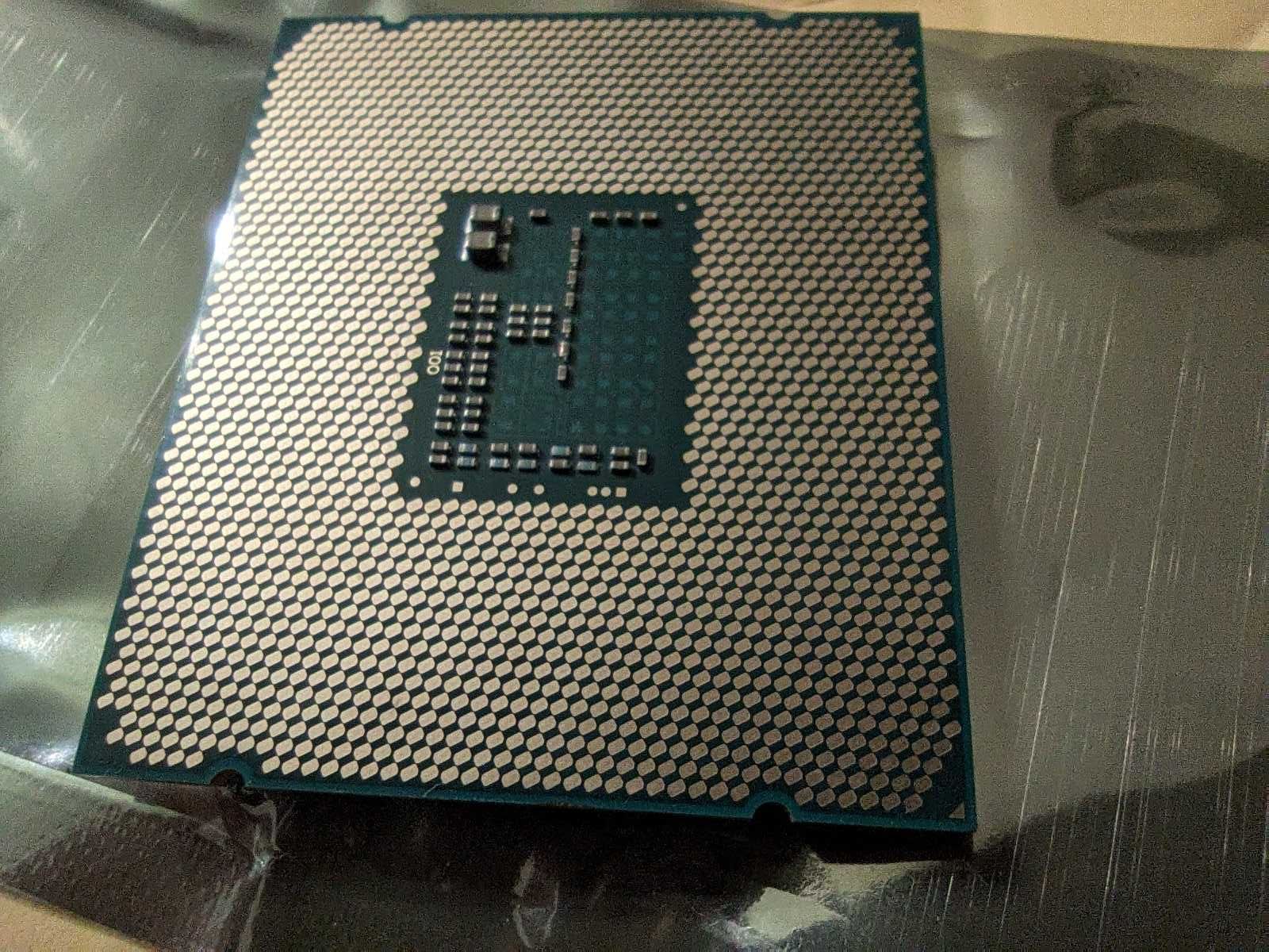 Процесор Xenon E5 2640 V3