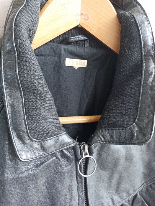 Czarna skóra naturalna kurtka pilotka damska skóra naturalna BikBok M