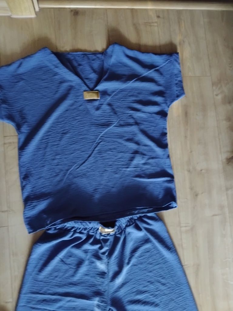 Komplety elegancki damskie M/L