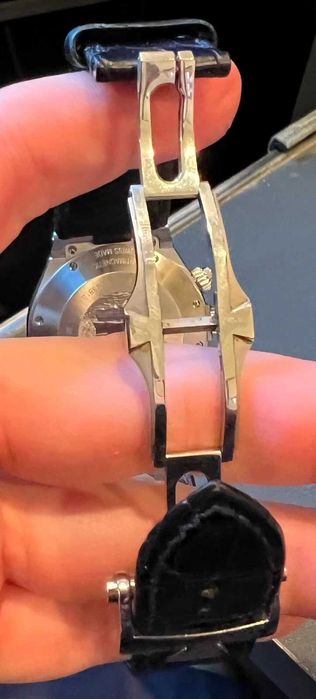 Cronógrafo Vacheron Constantin Overseas com mostrador azul, 90% novo