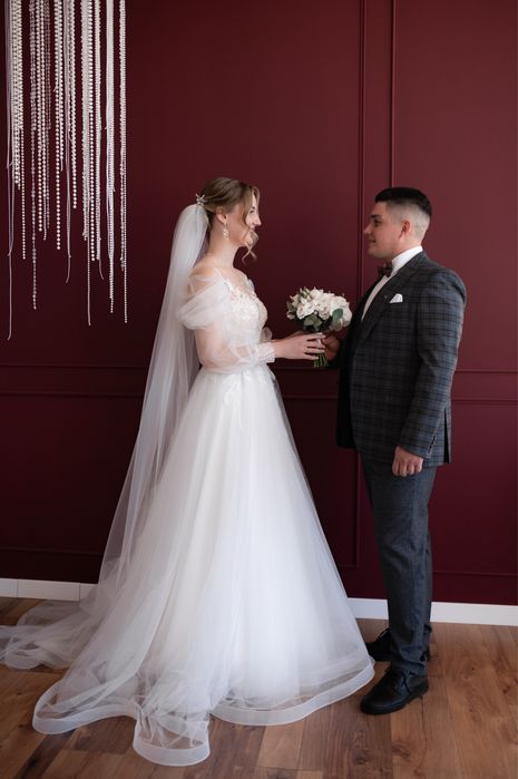 Весільна сукня Ідеальний стан Подарунки в комплекті