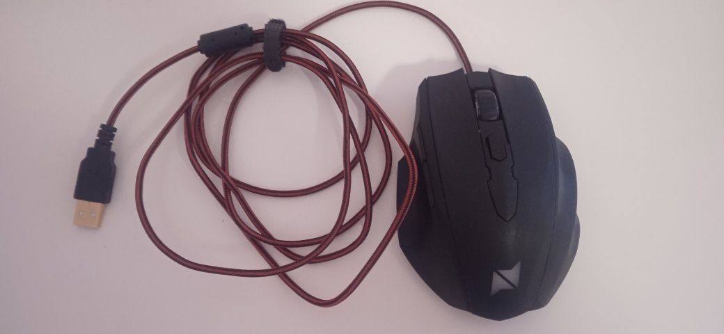Rato de computador com fios