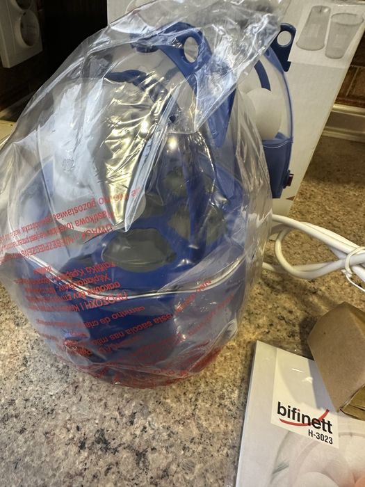 Продаю нову електричну яйцеварку Bifinet